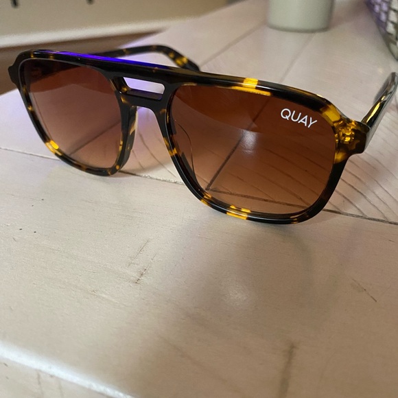 Quay Australia On The Fly Small Sunglasses UEC - Picture 3 of 6